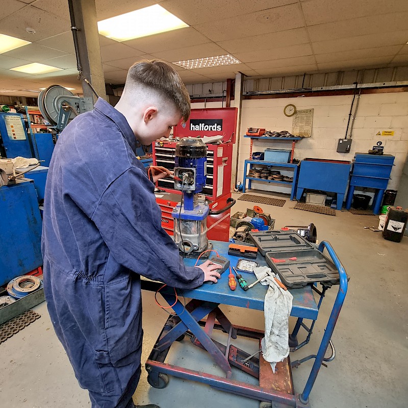 apprentice_at_work_-_20211006_151201.jpg