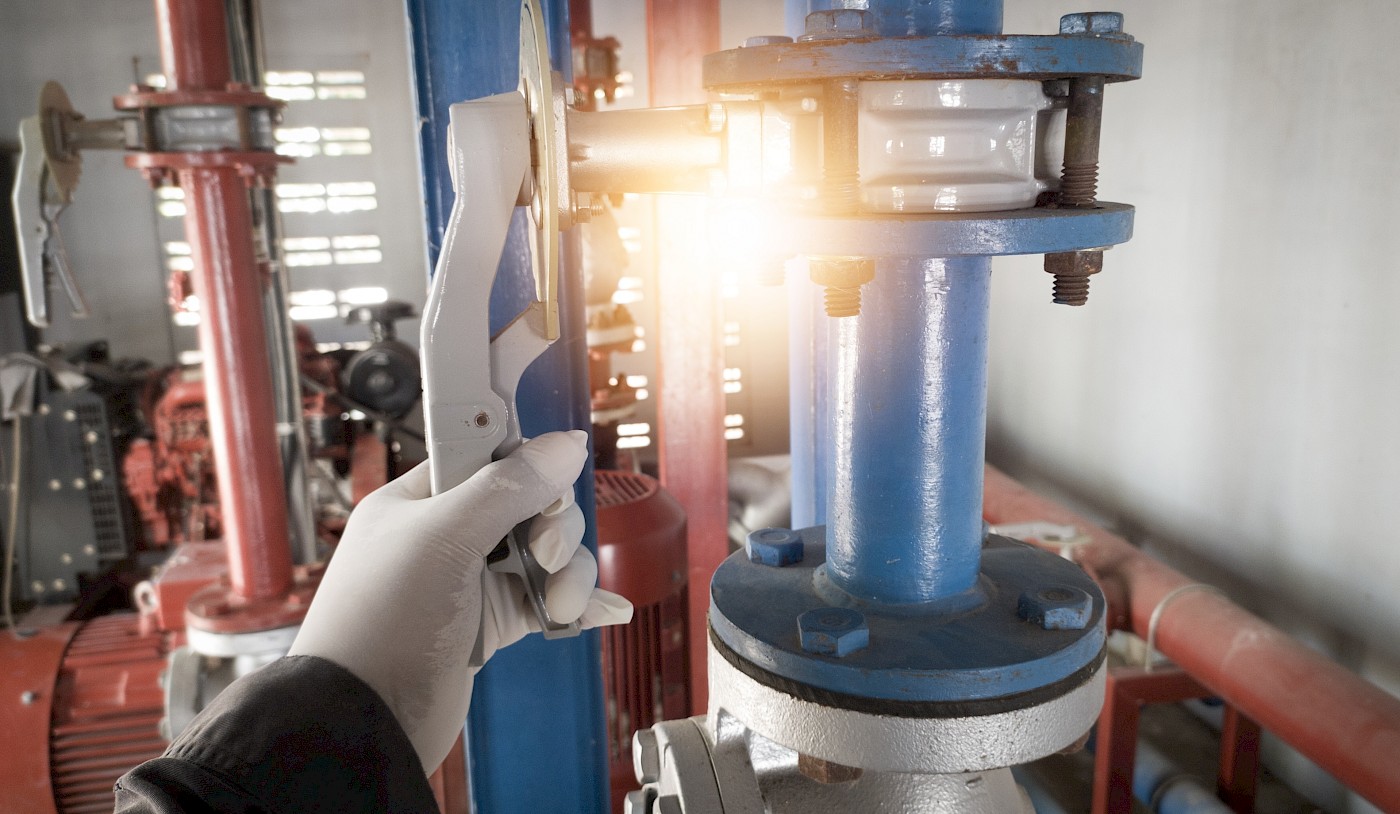 shutterstock_2353989857-pumpserv-valves.jpg
