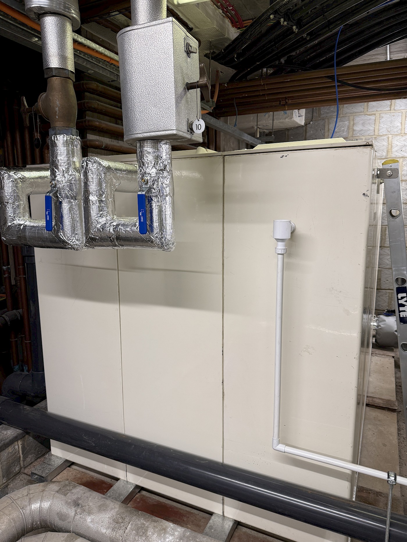 img_9057_installation_clean_water_storage_tank.jpg